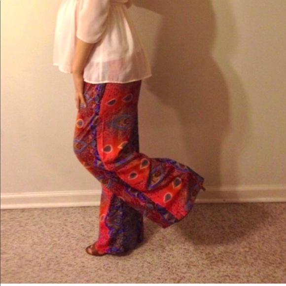 Coral Paisley Print Wide Leg Pants - Picture 4 of 4